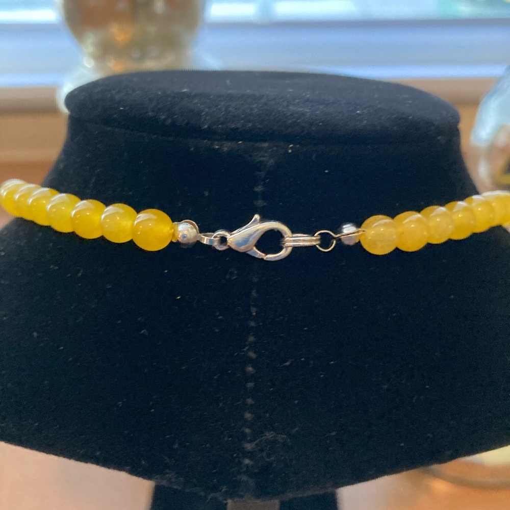 Yellow Jade Graduated Bead Necklace - 5-15mm Round Beads - Picture 5 of 6